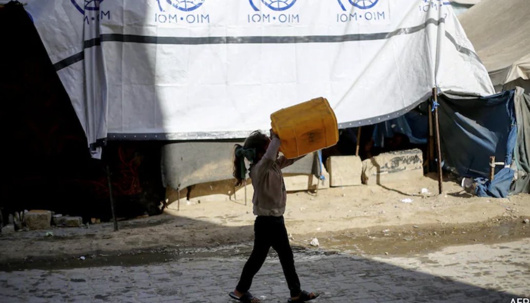 加沙泵站癱瘓，25萬(wàn)噸垃圾堵塞街道。