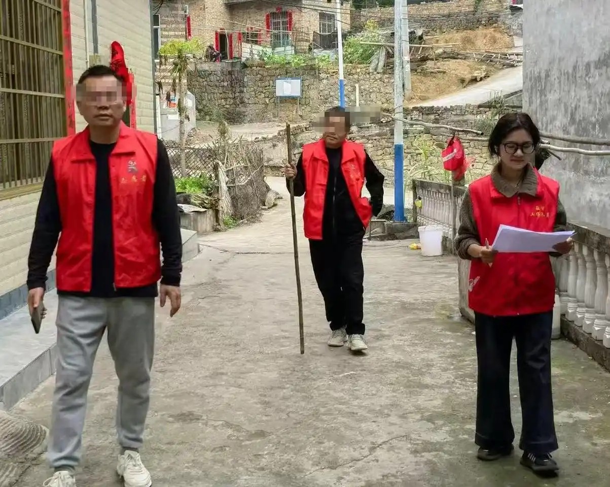 貴州22歲女村支書黃念遇車禍身亡 上任僅數(shù)月