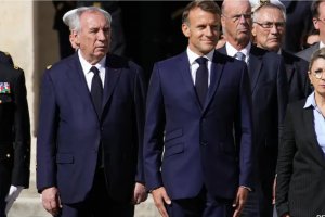 法國總理下臺：對馬克龍政府意味著什么